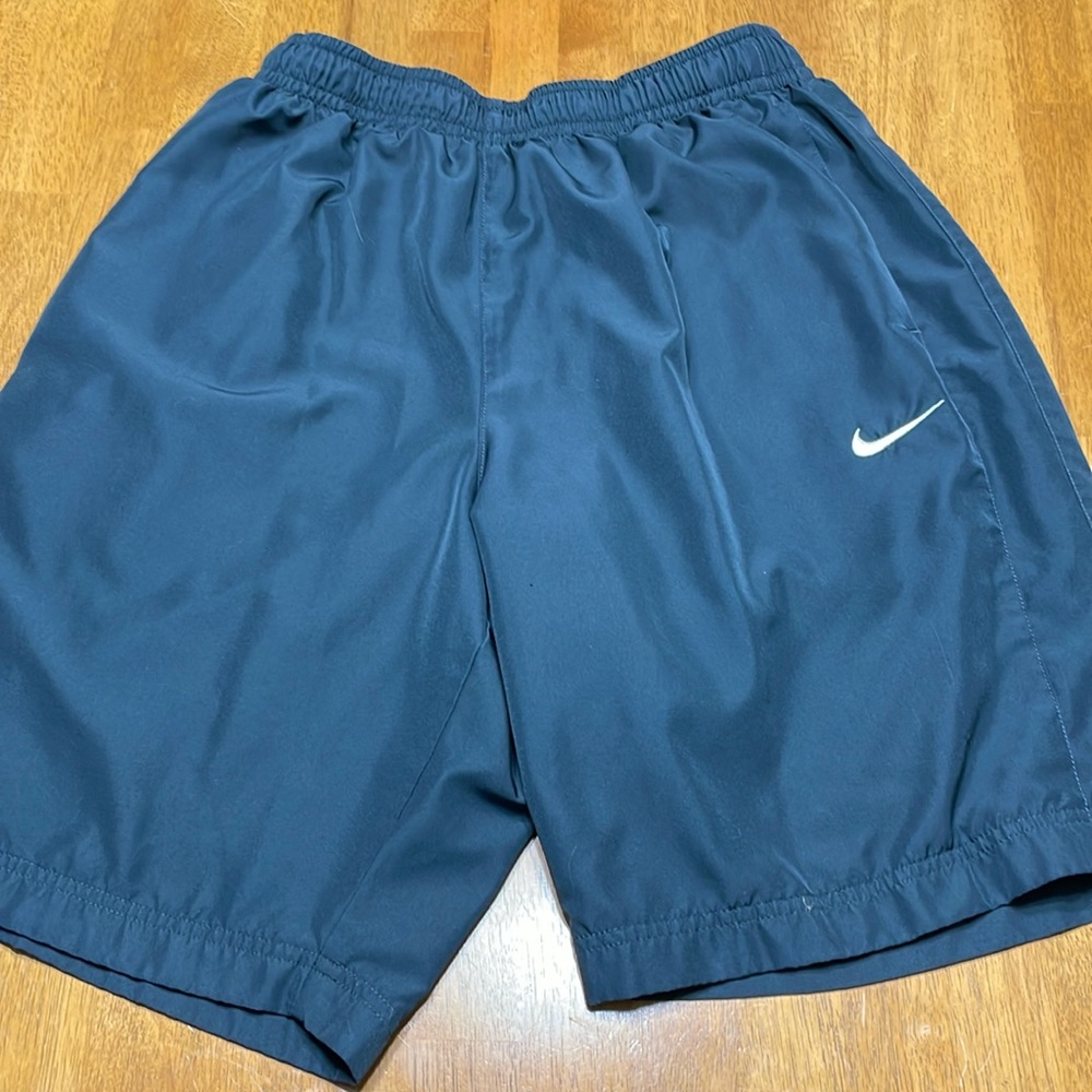 Men’s mesh lined Nike shorts